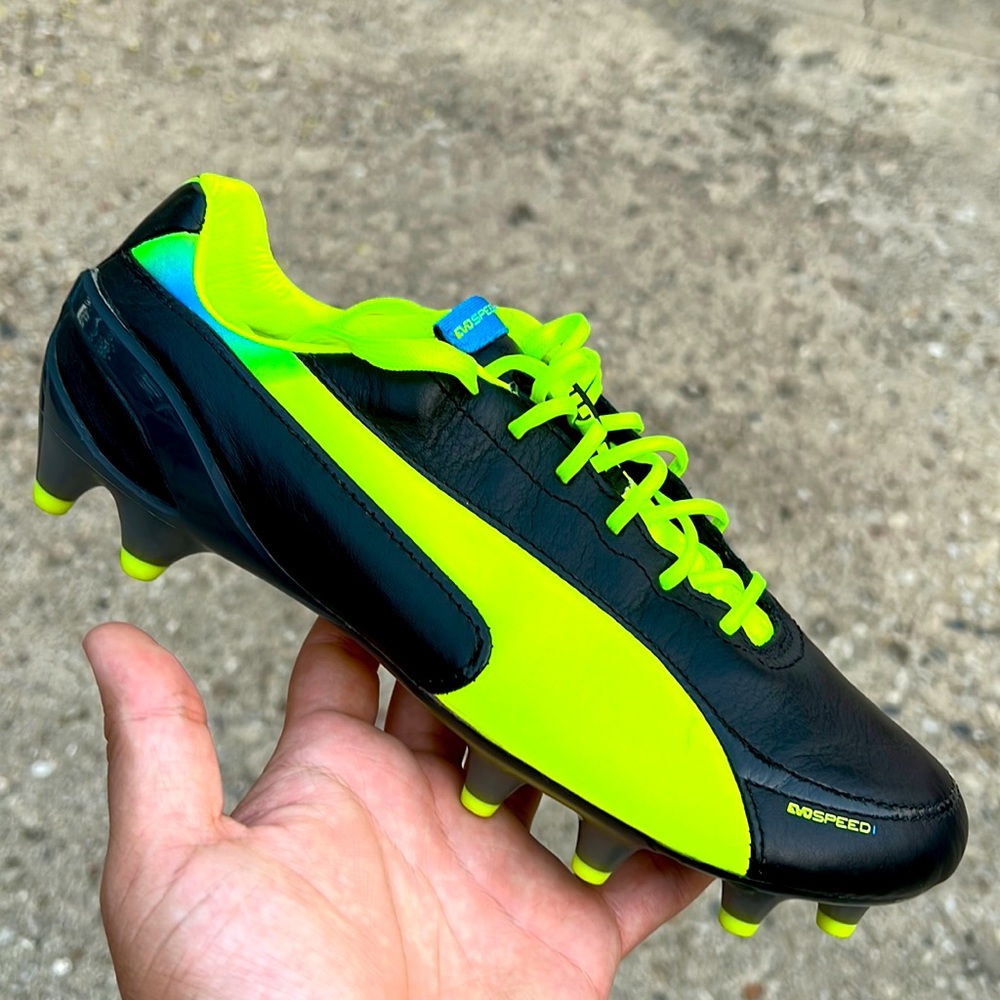 Brand New Professional Puma EvoSpeed Cleats